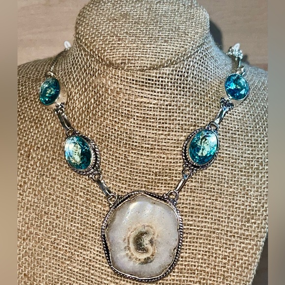 Solar Quartz Statement Necklace 15” - 17” - Picture 9 of 13